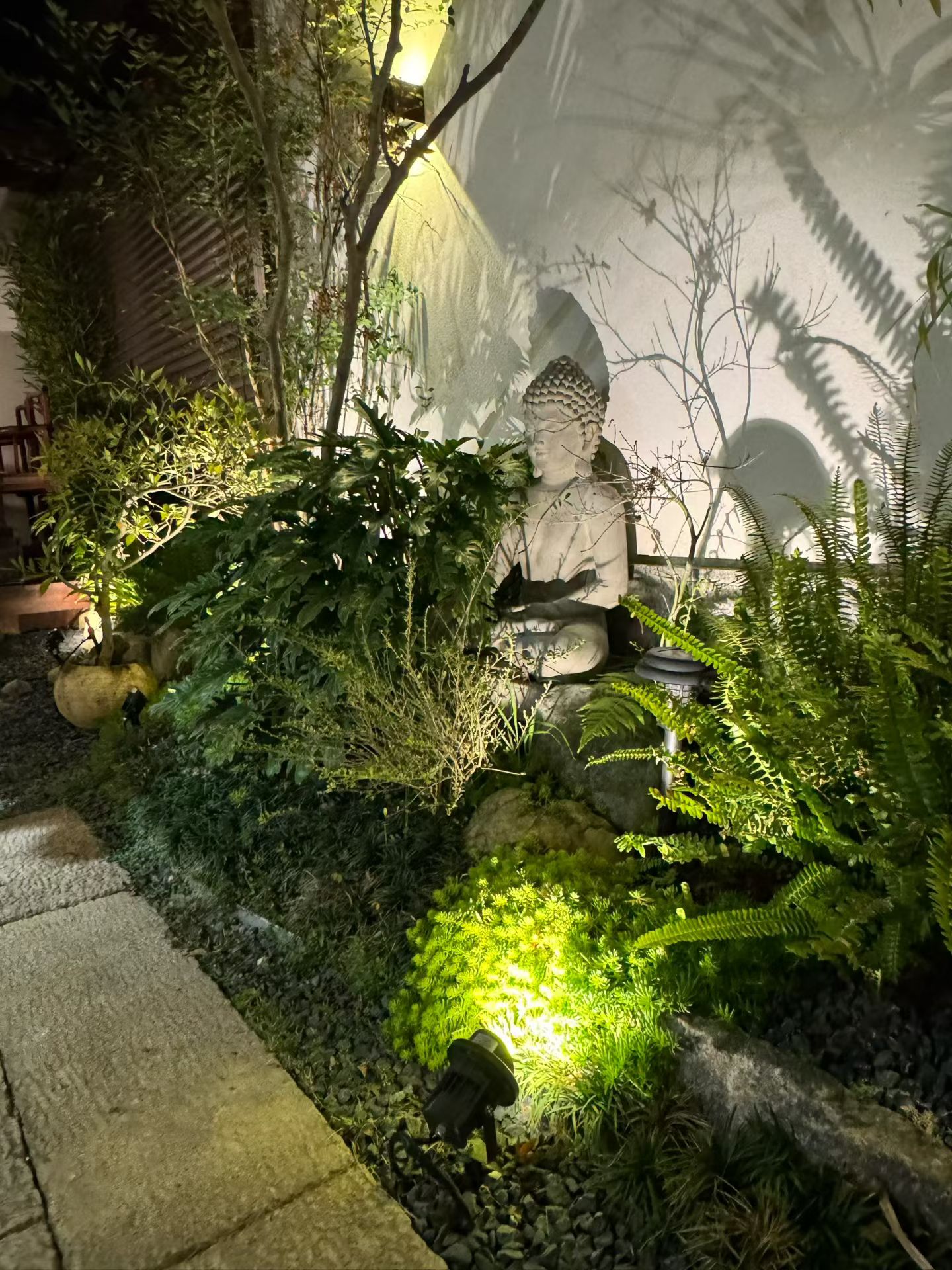 栖心小院(十里蓝山店)庭院夜景